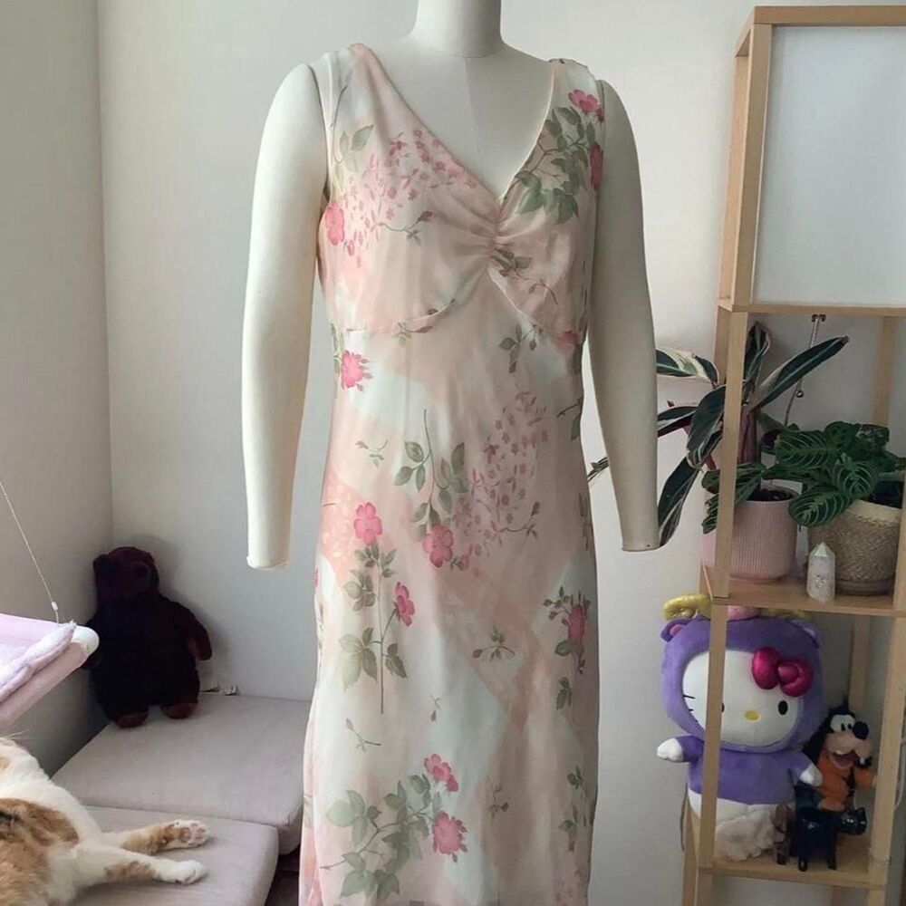 B. Moss Light Pink Floral Dress